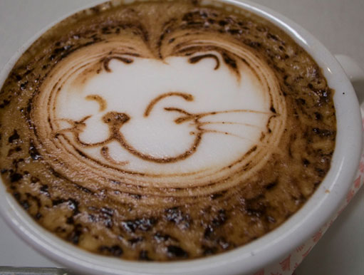 Это смесь капучино, манго и корицы.